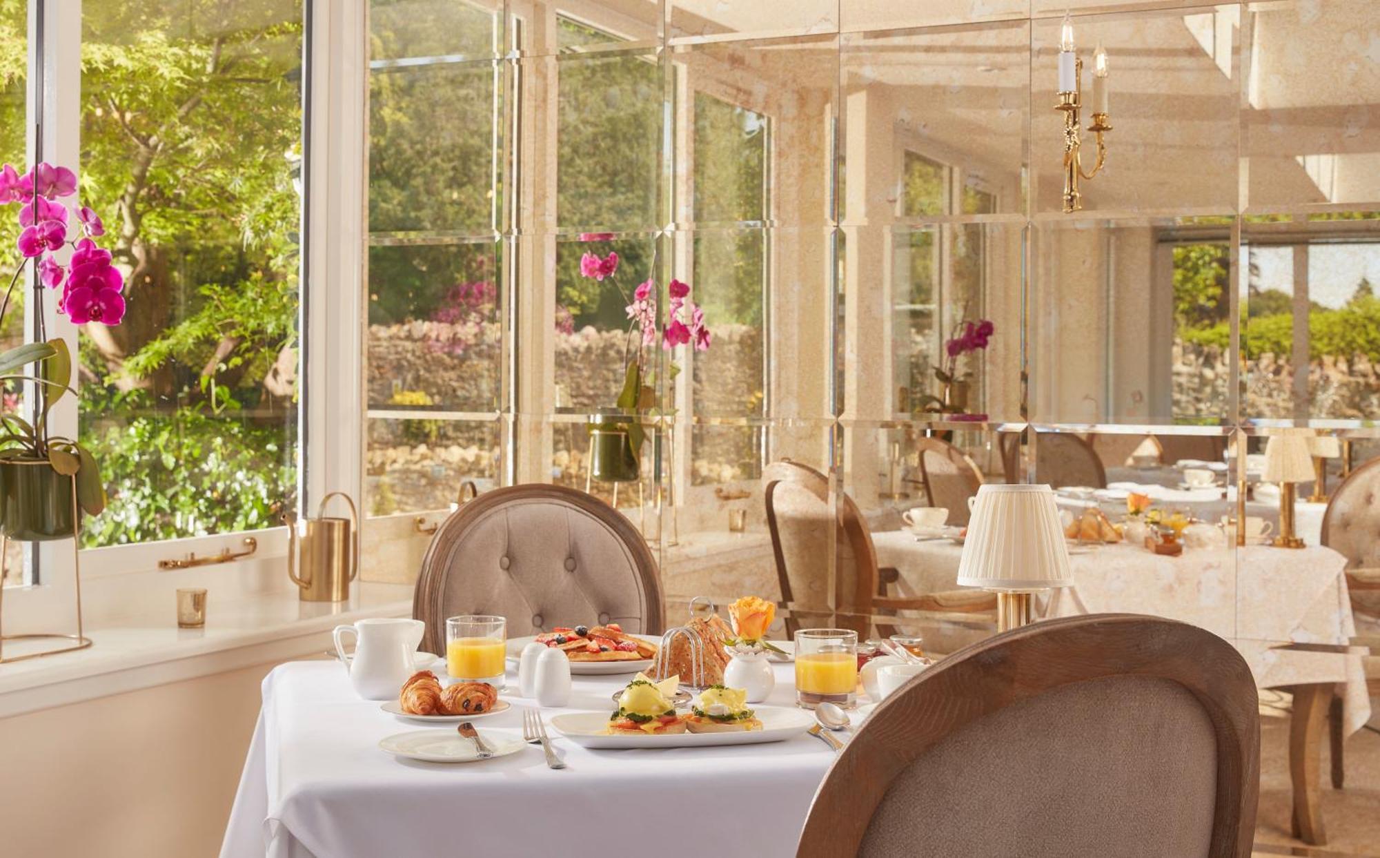 Bathen House Boutique Hotel מראה חיצוני תמונה Breakfast at the Hotel